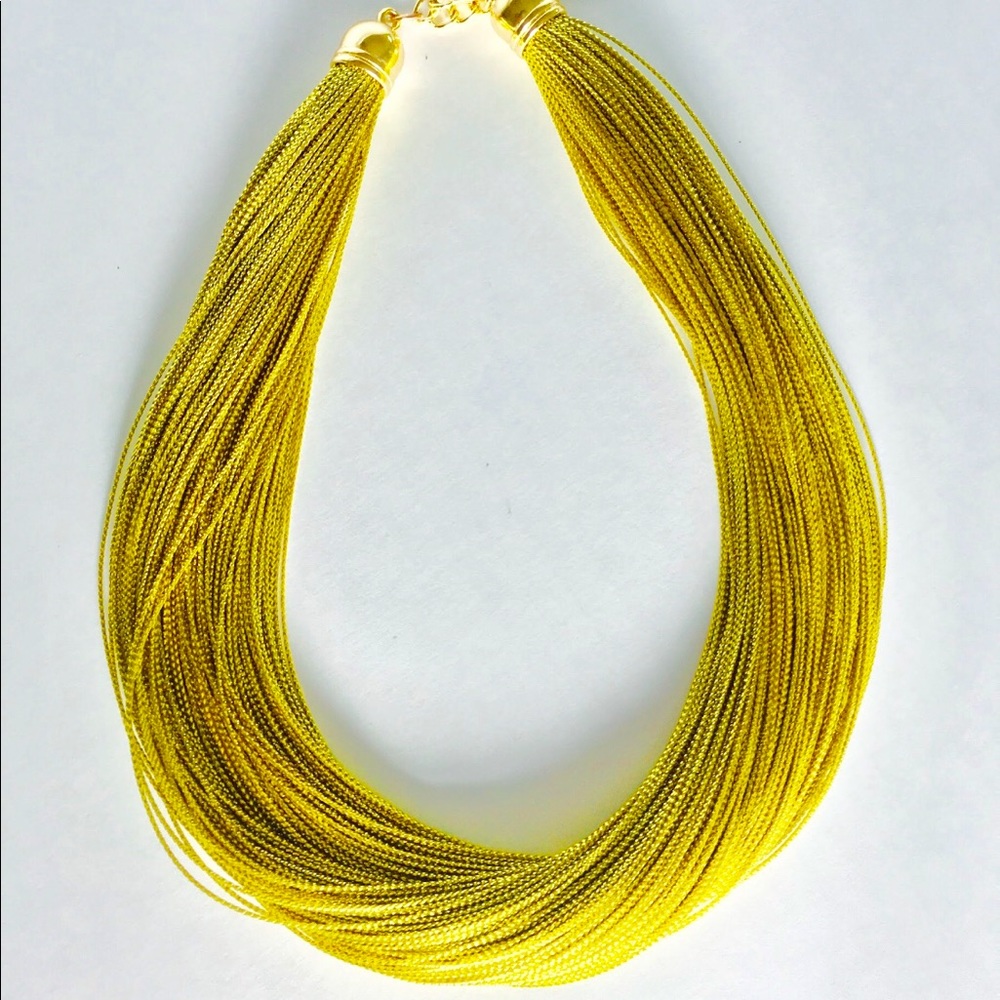 Gold thread necklace